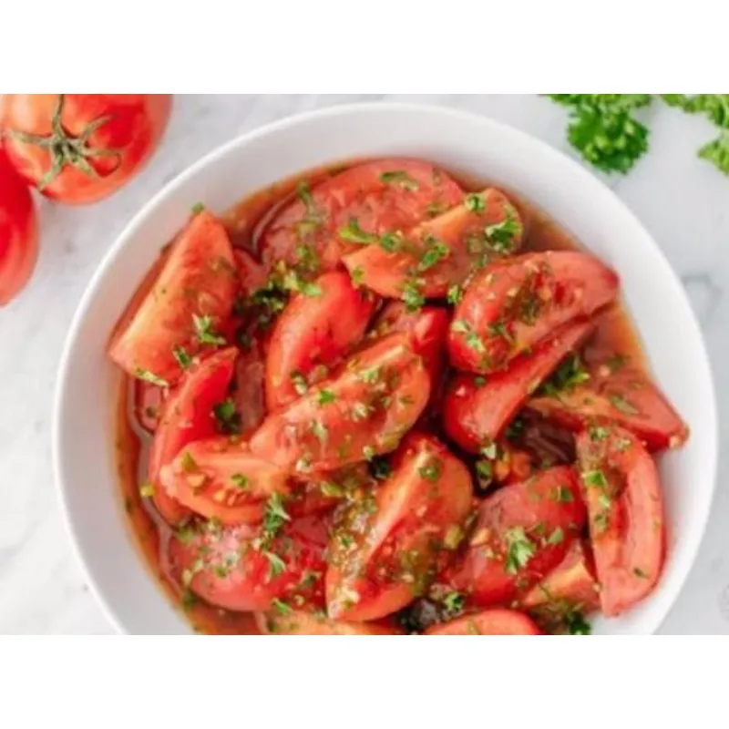 سلطة طماطم متبلة.