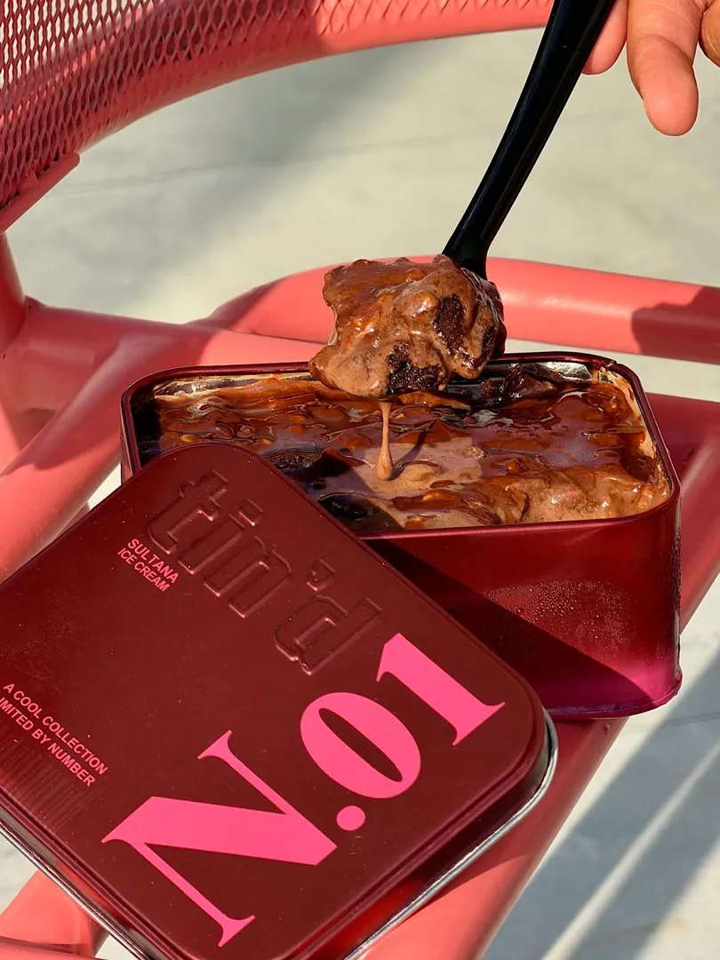 Tin’d Chunky Chocolate Crunch (N.01)