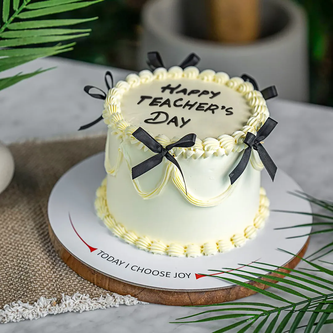 Teacher's Classic Ribbon Cake - White