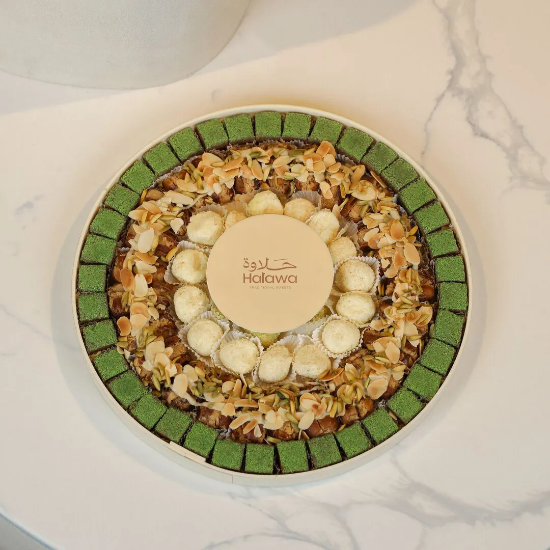 The Traditional Round Tray