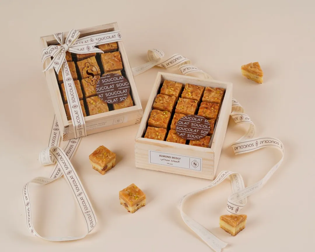 Wood Box Almond Medley - 24pcs