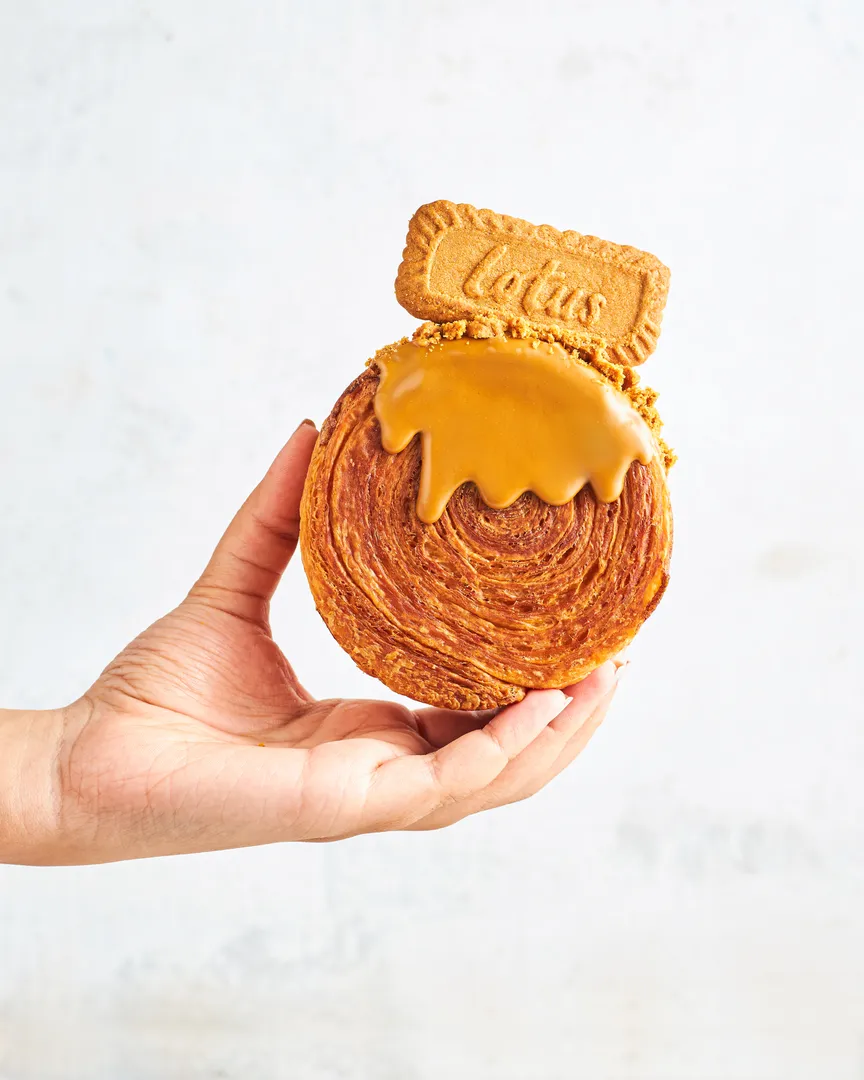 Lotus Supreme Croissant