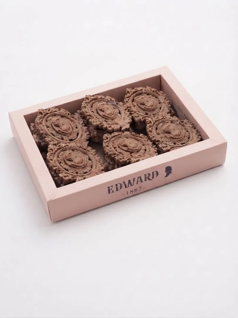 Victory Cocoa ( 8cm) -Collaboration with Edward