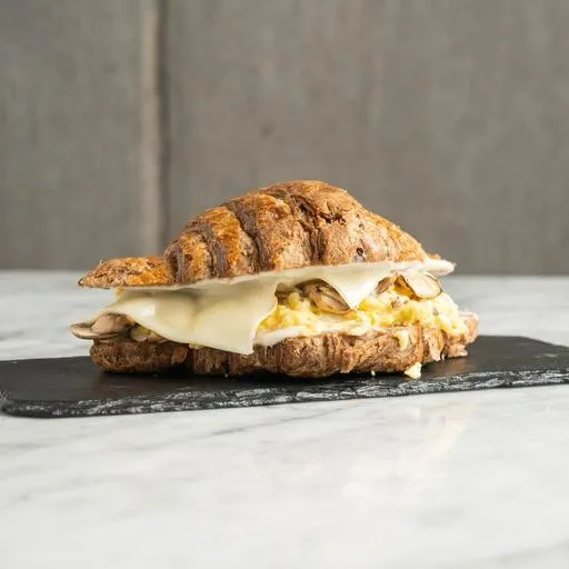Egg croissant