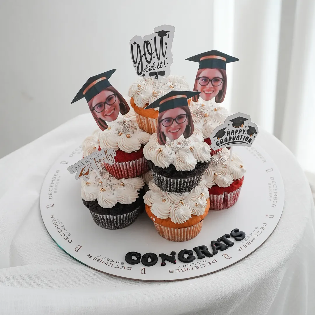 كب كيك التخرج والصوره 🎓