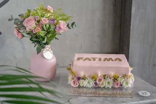 Flower Cake with Vase