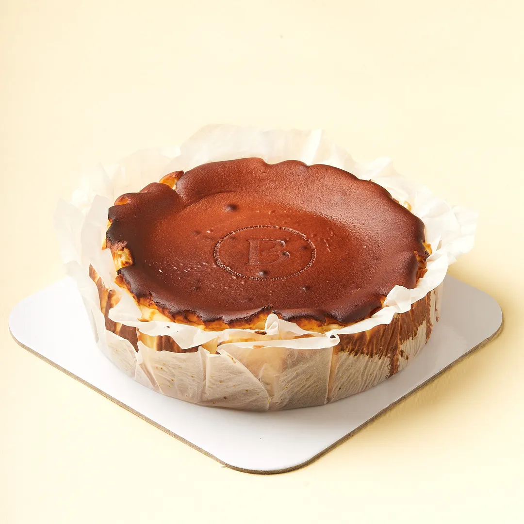 Large San Sebastián Cheesecake