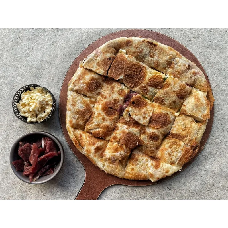 فطيرة بسطرمة