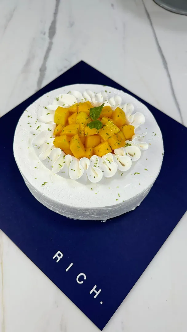 MANGO CAKE