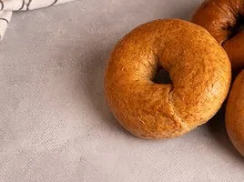 بيجل قمح كامل