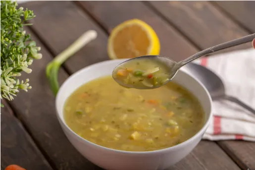 شوربه دجاج بالذره