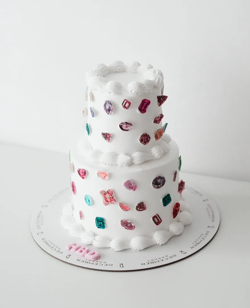 Double Jewelry white cake 6inch mix chocolate vanilla