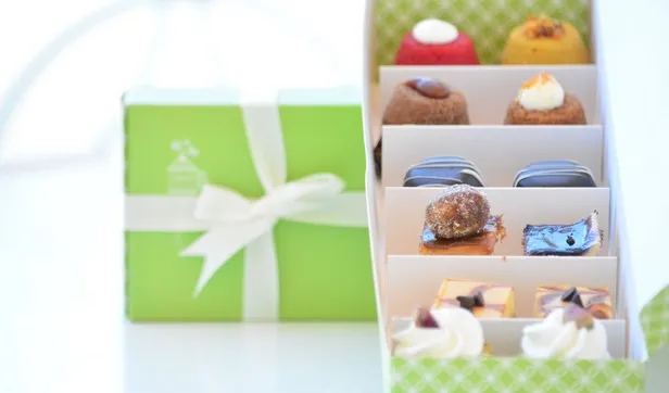 Tiny Mix Cakes