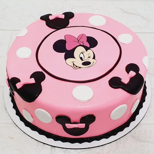 Minnie mouse cake