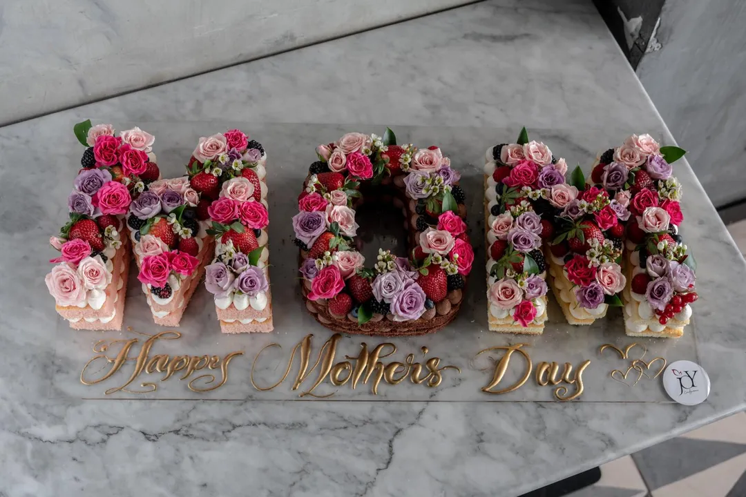 MOM Garden Cake