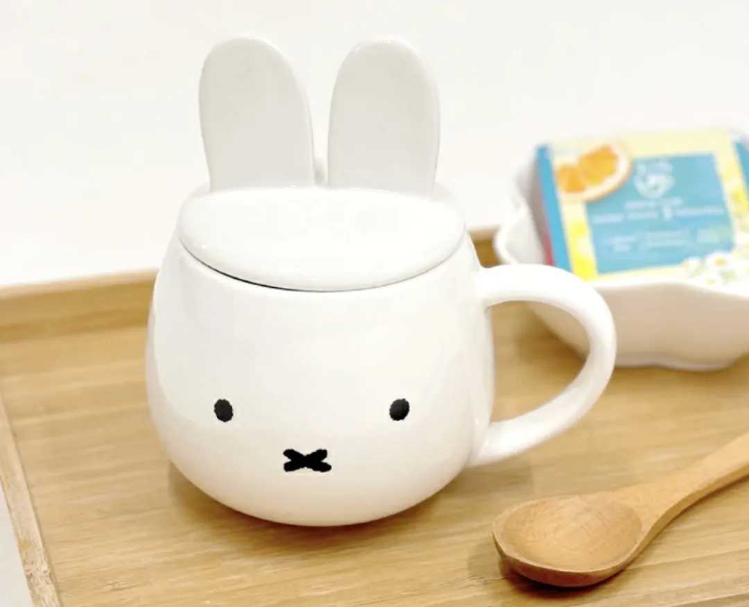 Miffy mug with lid