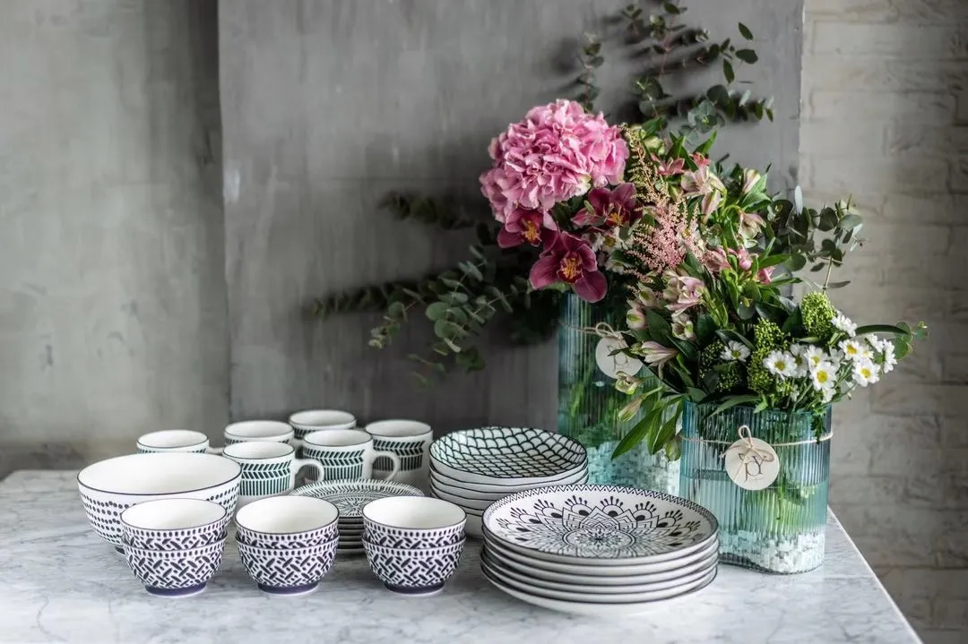 Pink Hydrangea Dining Set