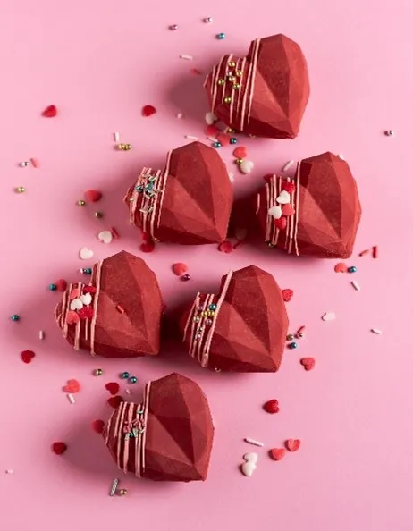 Red Heart Hot Chocolate Bombs
