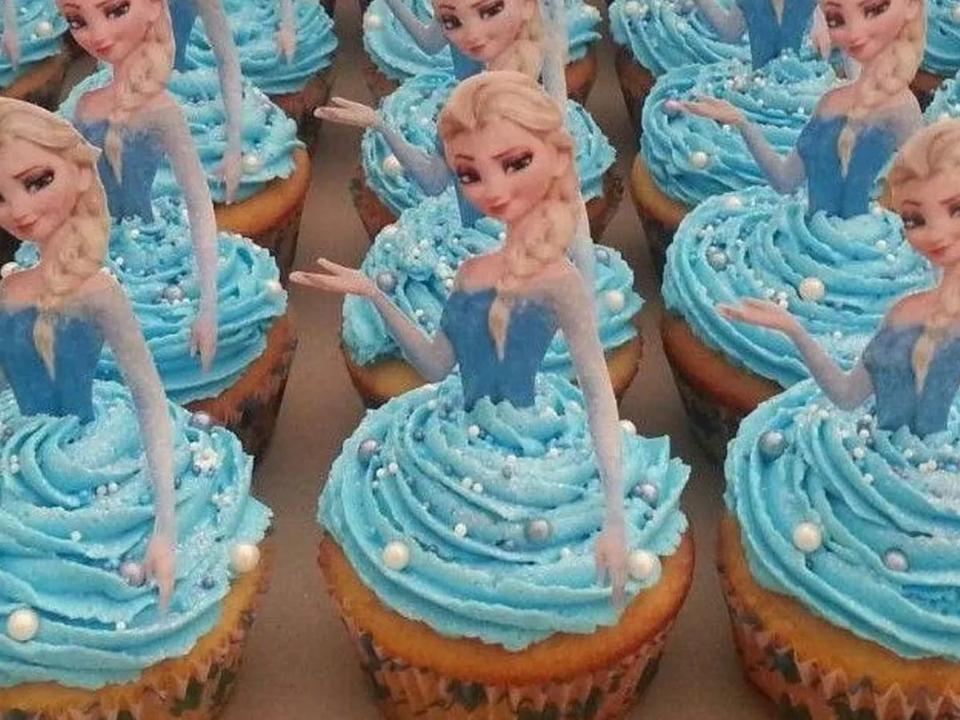 Frozen Cupcakes 1