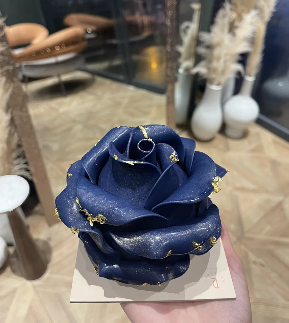 كيكه الورده الجويتي 💙 ٢انش