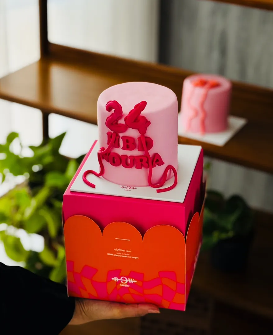 Number pink cake HBD - 4inch small mix chocolate vanilla