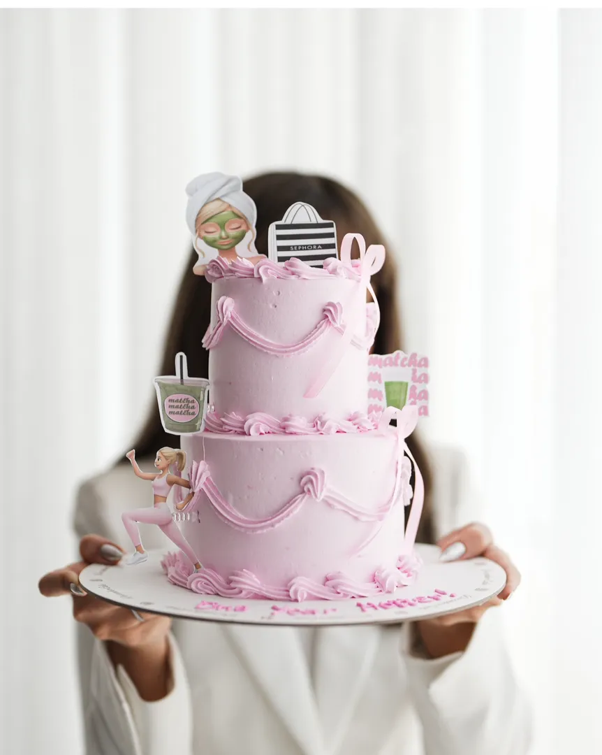 Double pink cream favorite cake 6inch mix chocolate vanilla