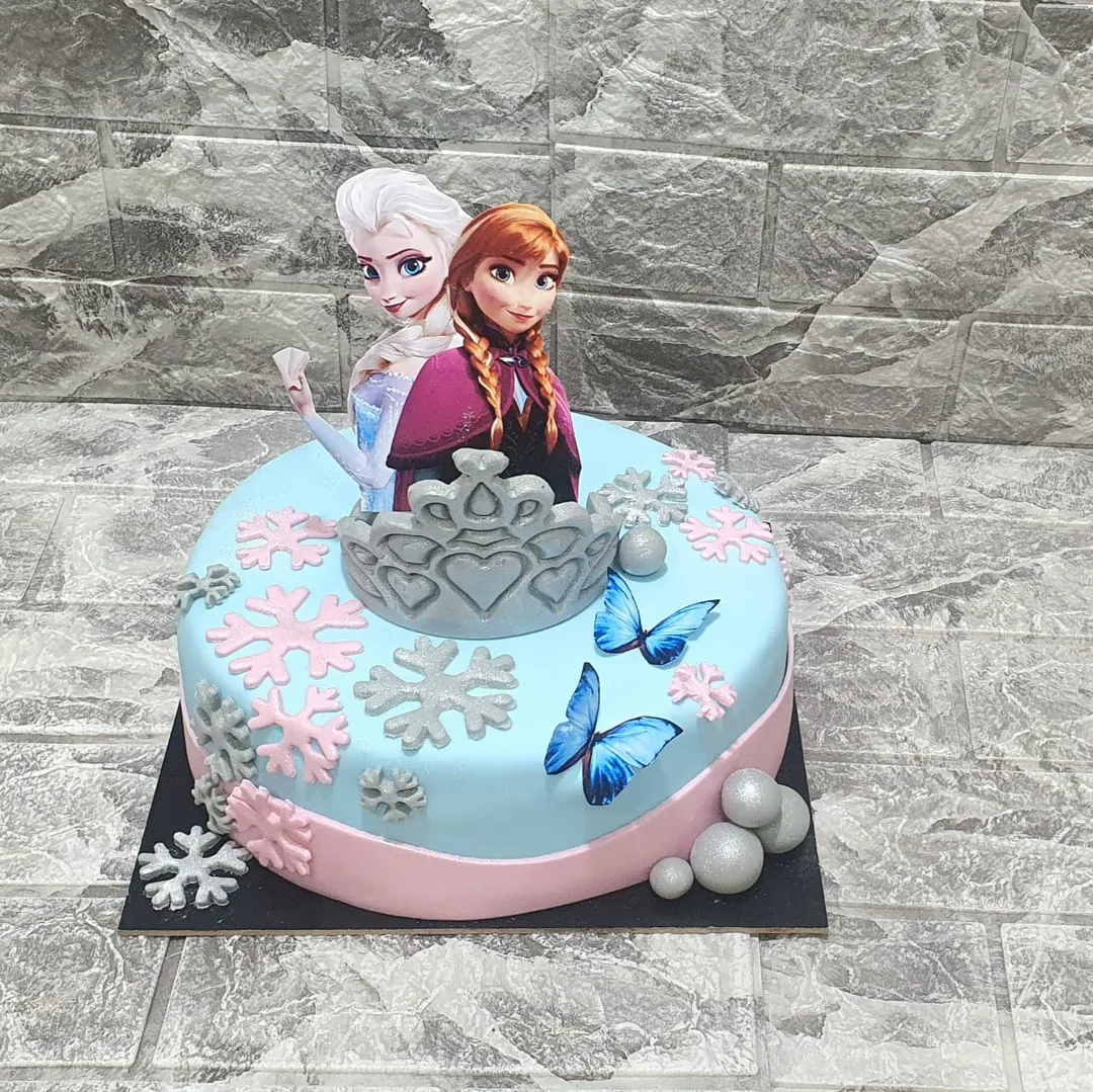 Frozen cake 01