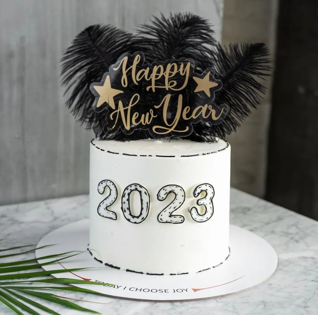 Black Feather New Year Cake