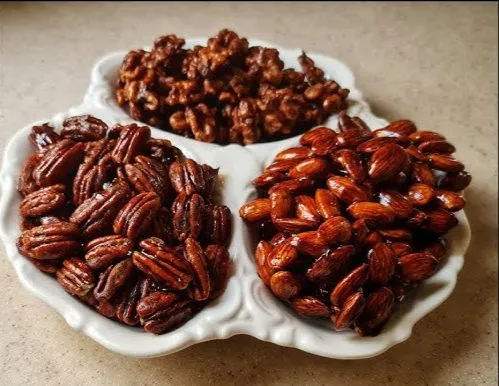 مكسرات مكرملة