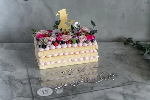 GRADUATION GARDEN CAKE