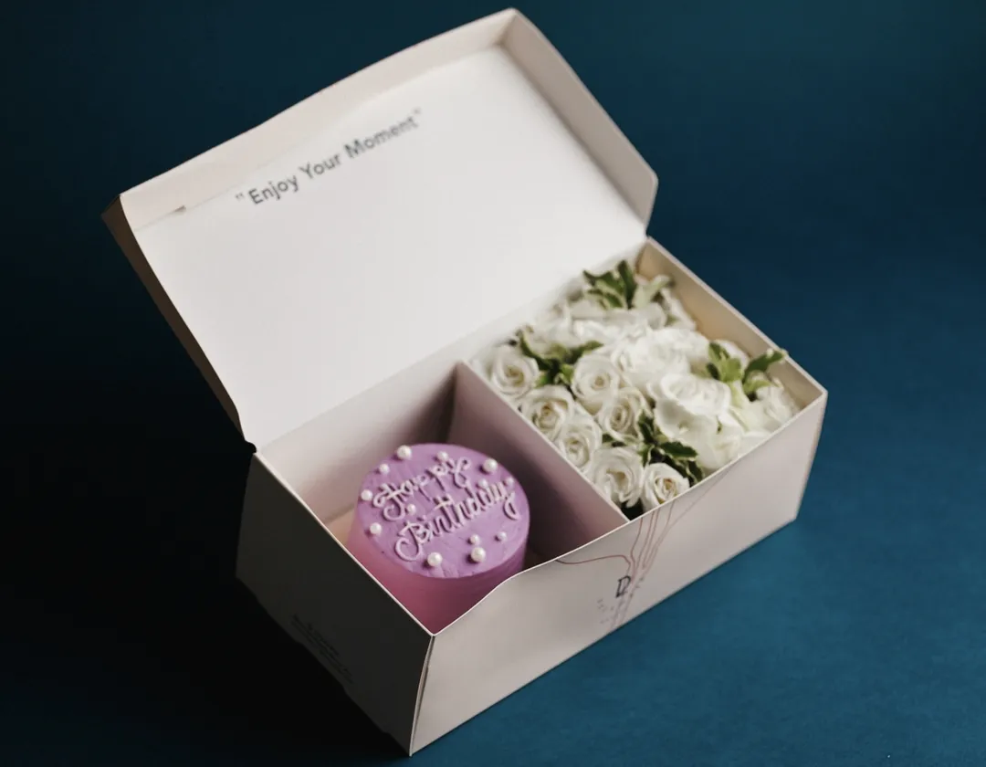 Enjoy your moment mini box purple cake w white flower