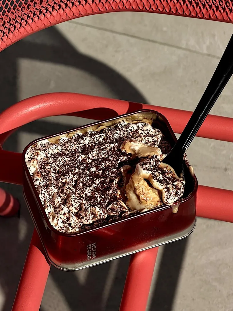 Tin’d Midnight tiramisu (banana) (N.03)