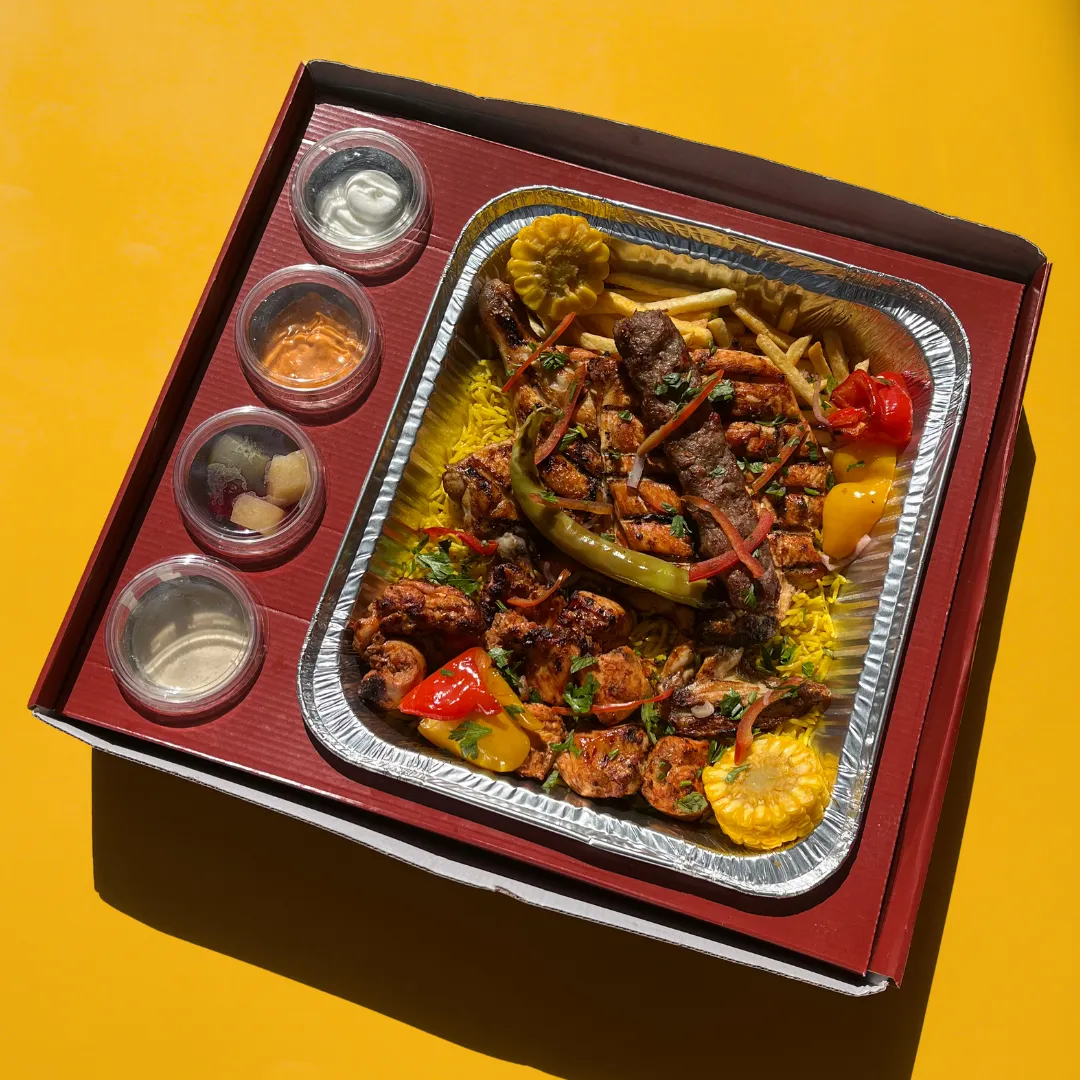 نص فرخة تكا +2سيخ شيش طاوق + سيخ كفته لحمه