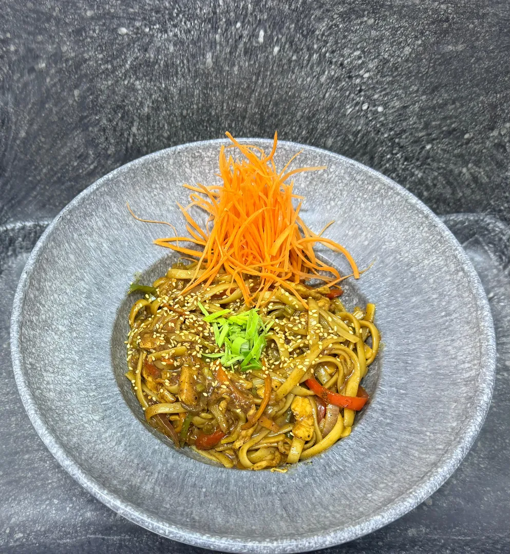 Noodles chicken
