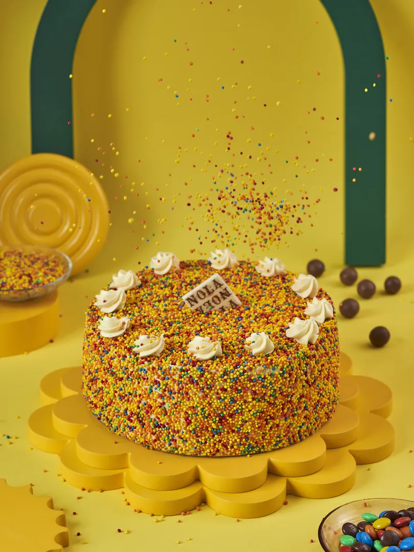 Piniata Cake
