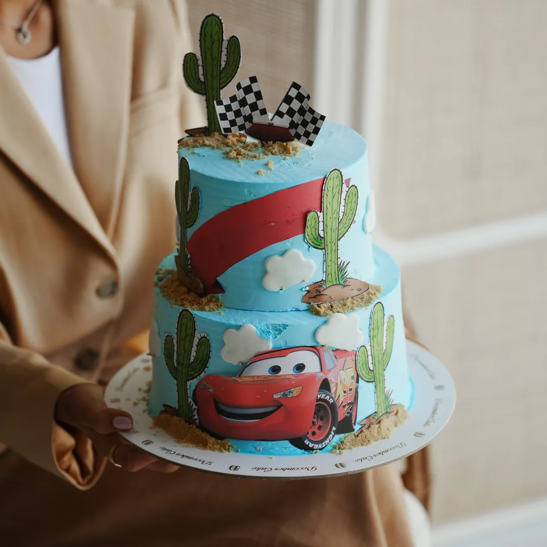 Double cream cake red car blue mix chocolate vanilla 8inch